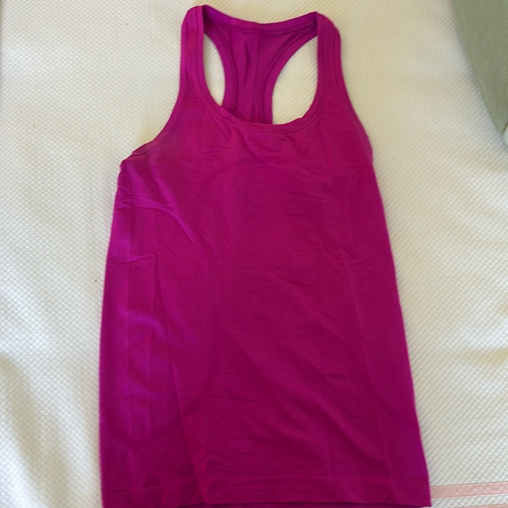 LULULEMON SWIFTLY TANK super cute color